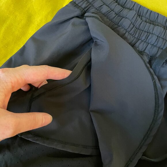 lululemon 2-1 athletic shorts - Picture 5 of 12